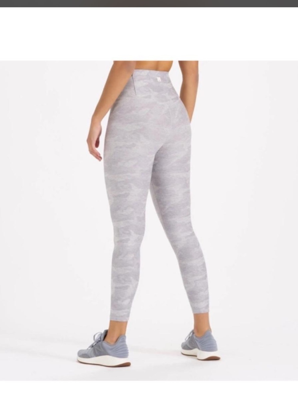 Vuori never worn High-Rise Gray Camo Leggings - Women M